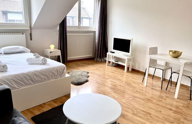 Yooneet Boutique Studio 2' Train Station - Foto 3