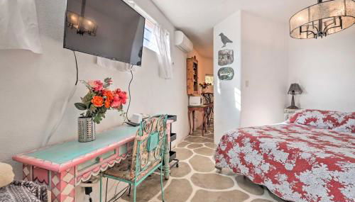 Quirky Santa Cruz Studio with Shared Courtyard! - Foto 5