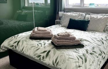 Stylish Cosy Home - M42, Airport, NEC & Train St - Photo 7