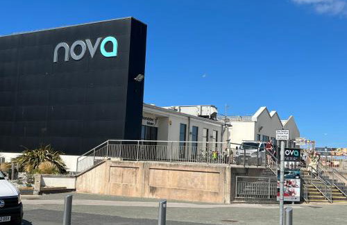 Dog Friendly Lovely Caravan by Beach Prestatyn N Wales 6 Berth Read full Host details before booking Mon in to Fri out Fri in to Mon out Mon to Mon Fri to Fri ONLY - Foto 24