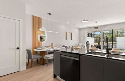 Upstay-Luxury 3BR Home w Private Pool & Games Room - Foto 17