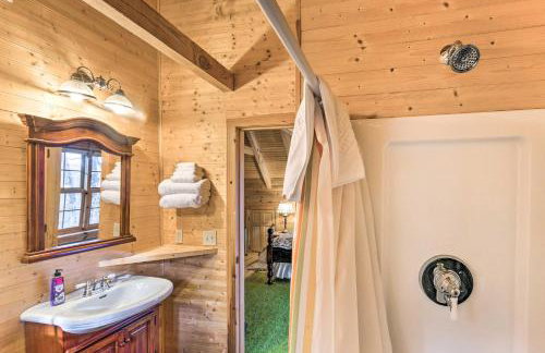 Family Friendly! Linville Cabin with Wraparound Deck - Foto 13