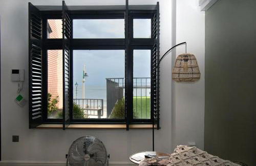 Seafront Cottage - The Nook - Photo 12