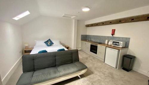 JP Short Stays - Photo 1, stove, pet friendly, minibar