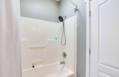 Serene Sequim Retreat with Deck Pets Welcome! - Foto 24