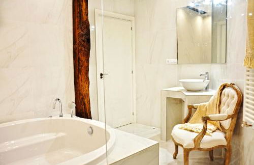 LUX CITYHALL + PARKING - Foto 5