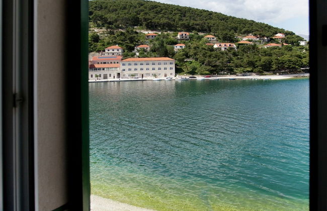 Beautiful Holiday Home on the Island Brac, With the Sea and a Small Beach in Front of the Door - Foto 24