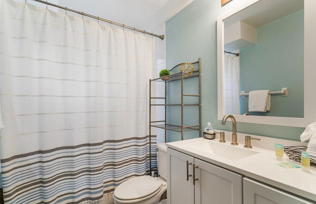 Villas at Island Club Community, Pools, Jacuzzi and More! - Photo 12