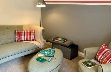 Rhubarb Retreat - Stylish House, Sleeps 5, 10 mins to Durham City & Parking & Garden - Foto 55