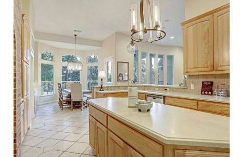 Luxury Lake House w/ Heated Pool & Multiple Spas - Foto 45