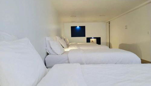 100m2 2 chambres 8 personnes - Grand parking et terrasse privée - Proche CDG-Parc expositions-Paris-Astérix-Disney - Foto 2