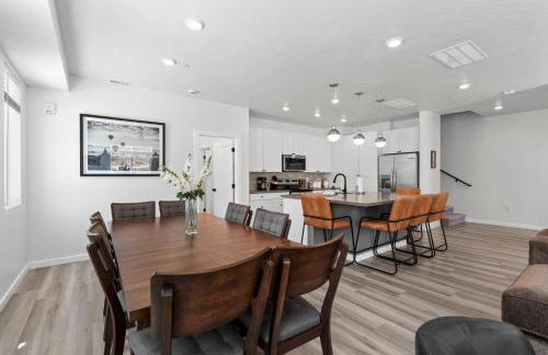 Touch of Class - 5BR - Hot Tub & Near Zion - Foto 14