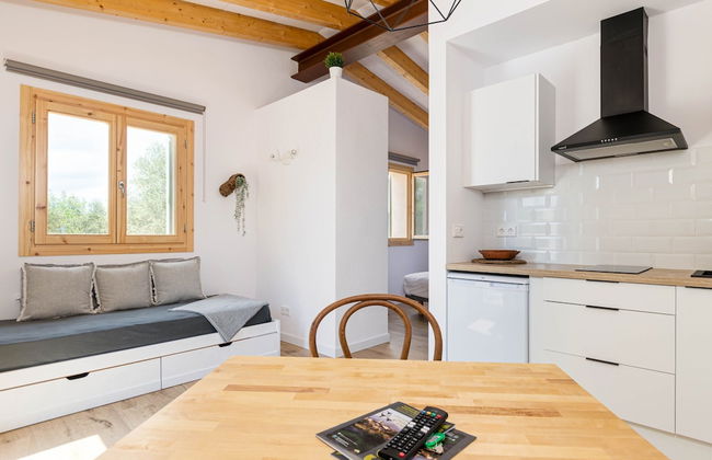 Aesthetic Farmhouse in Nature - Photo 6