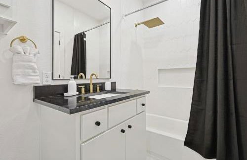 Upscale Group Getaway Sleeps 25 Downtown Dallas - Foto 66