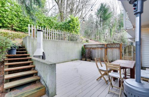 Lake Oswego Home with Deck 9 Mi to Downtown Portland - Foto 24