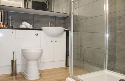 Modern Luxury Serviced Duplex Apartments by REPOSE- 150 Metro Court, WEST BROMWICH - Foto 66