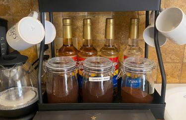 Sequoia Basecamp with Hot Tub Oasis - Foto 33