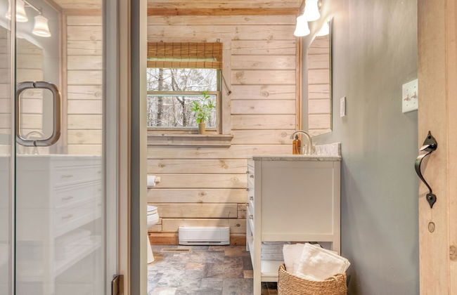 Half Moon by Avantstay 4BR Cabin w/ Large Deck & Yard w/ Patio & Outdoor Dining - Foto 34