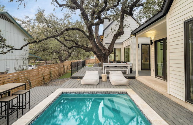 Modern Retreat w/ Pool, Guest House & Deck Lounge Henley by Avantstay - Foto 4