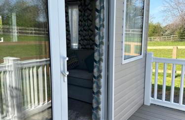 Caravan in Holcot - Sleeps 6 - Pet Friendly - Foto 29