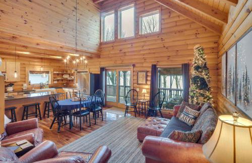 Modern Log Cabin with Rec Room, Steps to Lake! - Foto 12