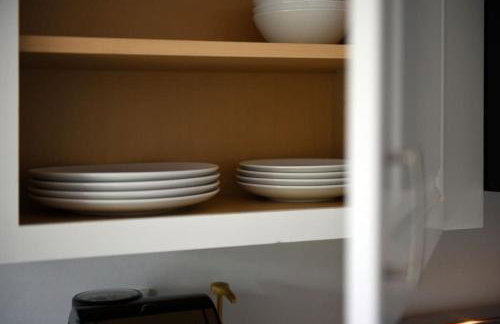 HostWise Stays - The Butler - Prime 1BR Butler St Apt, across from Umami - Foto 25