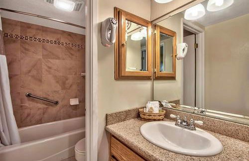 South Lake Tahoe Resort - Steps to Beach & Close to Heavenly - Foto 22