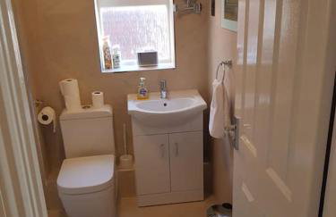 Luxurious 2 Bedroom House With Garden And Free Parking - Foto 21