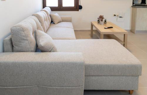 Το Σπίτι της Γιαγιάς 2 (Grandma's House 2) - Foto 18