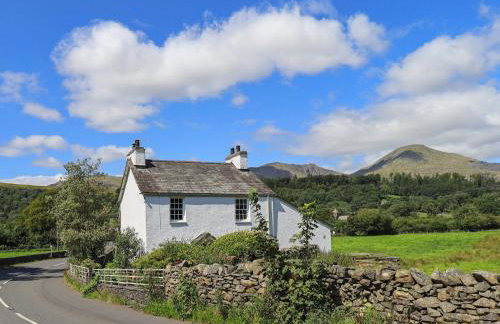 Ellis Howe - Photo 1