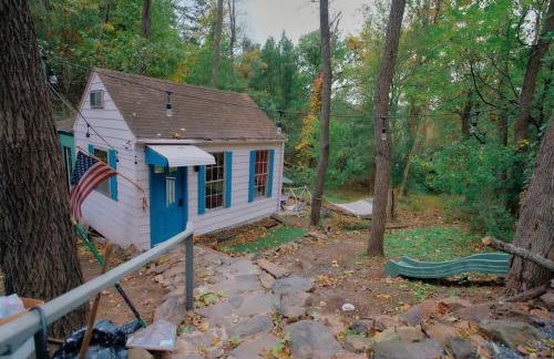 Vintage Lovers` Cabin with Jacuzzi & Lake Access - Foto 4