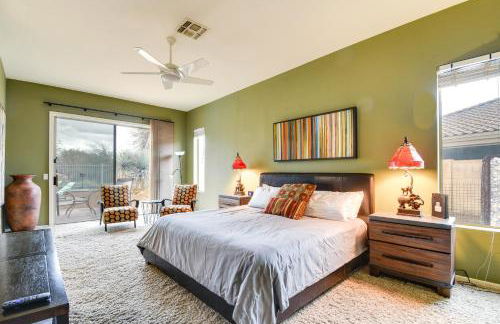 Luxe Couples Retreat with Pool and Outdoor Kitchen! - Foto 13