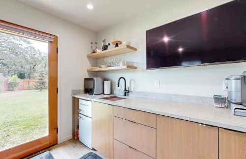 Walk to River Myrtle Creek Studio Near I-5 - Foto 11