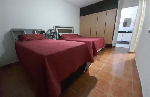 FLAT FAMILIAR com garagem até 5 pessoas - Foto 1