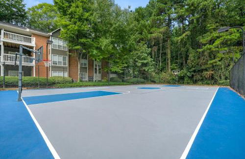 Modern Sapphire Sanctuary near Braves Stadium - Foto 9