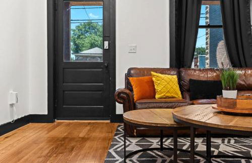 Unique Black Home in the Heart of Shelby Park - Foto 7