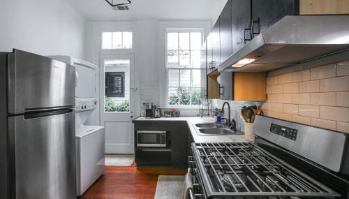 Updated Bourbon Street Condo with Smart TVs! - Foto 2