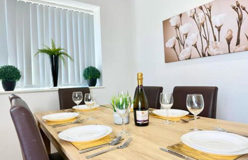 Evergreen Lodge - Two Bed Lux Flat - Parking, Garden, Patio, WIFI, Netflix - Close to Blenheim Palace & Oxford - F3 - Photo 3