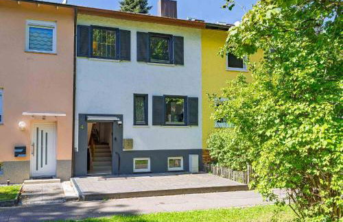 Ruhig gelegenes Reihenhaus Nähe Europapark & Messe, Haustiere kostenlos für Familien und Geschäftsreisende, Rechnung auf Anfrage möglich - Foto 10