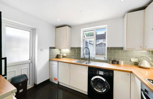 Loughton 3 Bedroom Sleeps 5 by BSE Homes - Foto 9