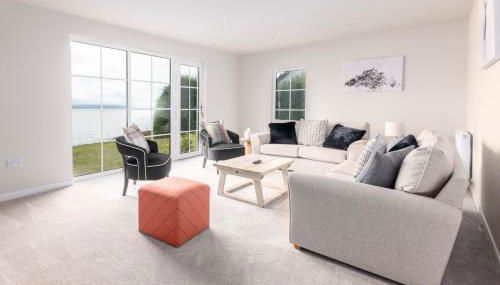 Linden House - Photo 2