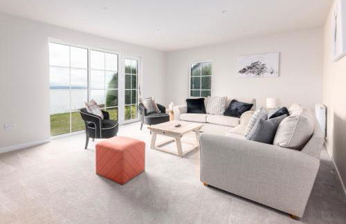 Linden House - Photo 2