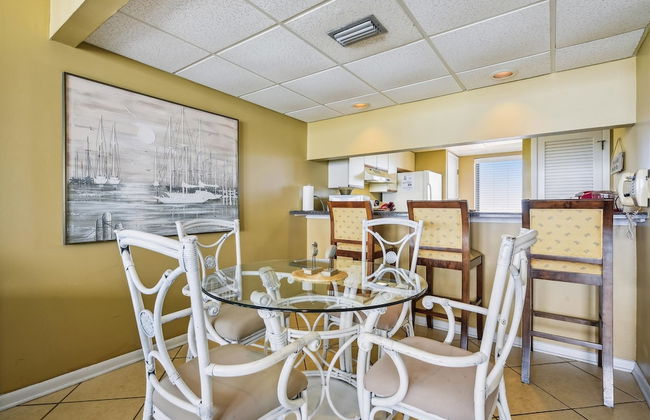 Edgewater Beach Resort #207 Tower 2 by Book That Condo - Foto 91