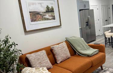 Cozy Retreat Near EWR with NYC access - Photo 15