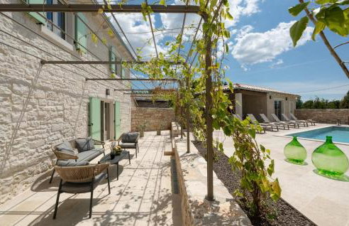 Nice Home In Zminj With Sauna - Photo 24