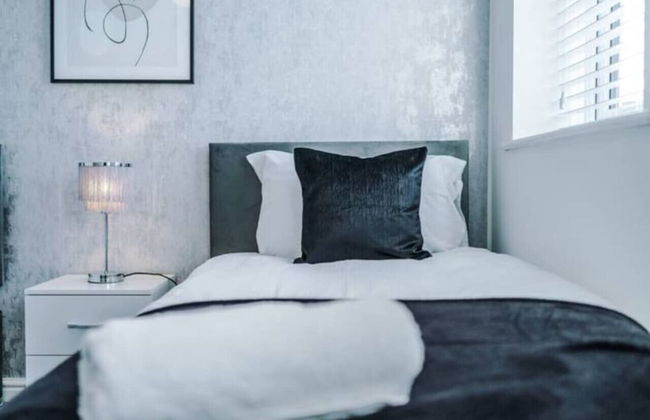 Lovely three bed home Manchester - Foto 8