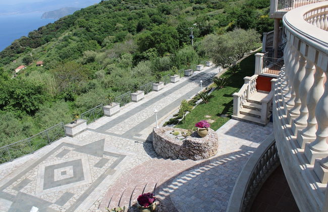 Divine Holiday Home in Giosa Marea with Sauna & Hot Tub - Foto 71