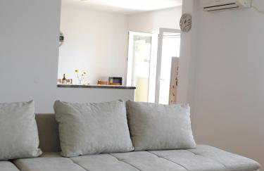 6 pax Apertment ON THE BEACH with Terrace, Sea view, Garden, Parking ensured, first floor - Photo 10