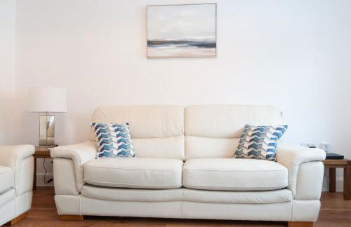 Lysander House - Modern, 4-Bed House, near Alton Towers - Foto 38