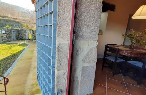 Beautiful villa in Póvoa de Lanhoso with pool and garden - Foto 48